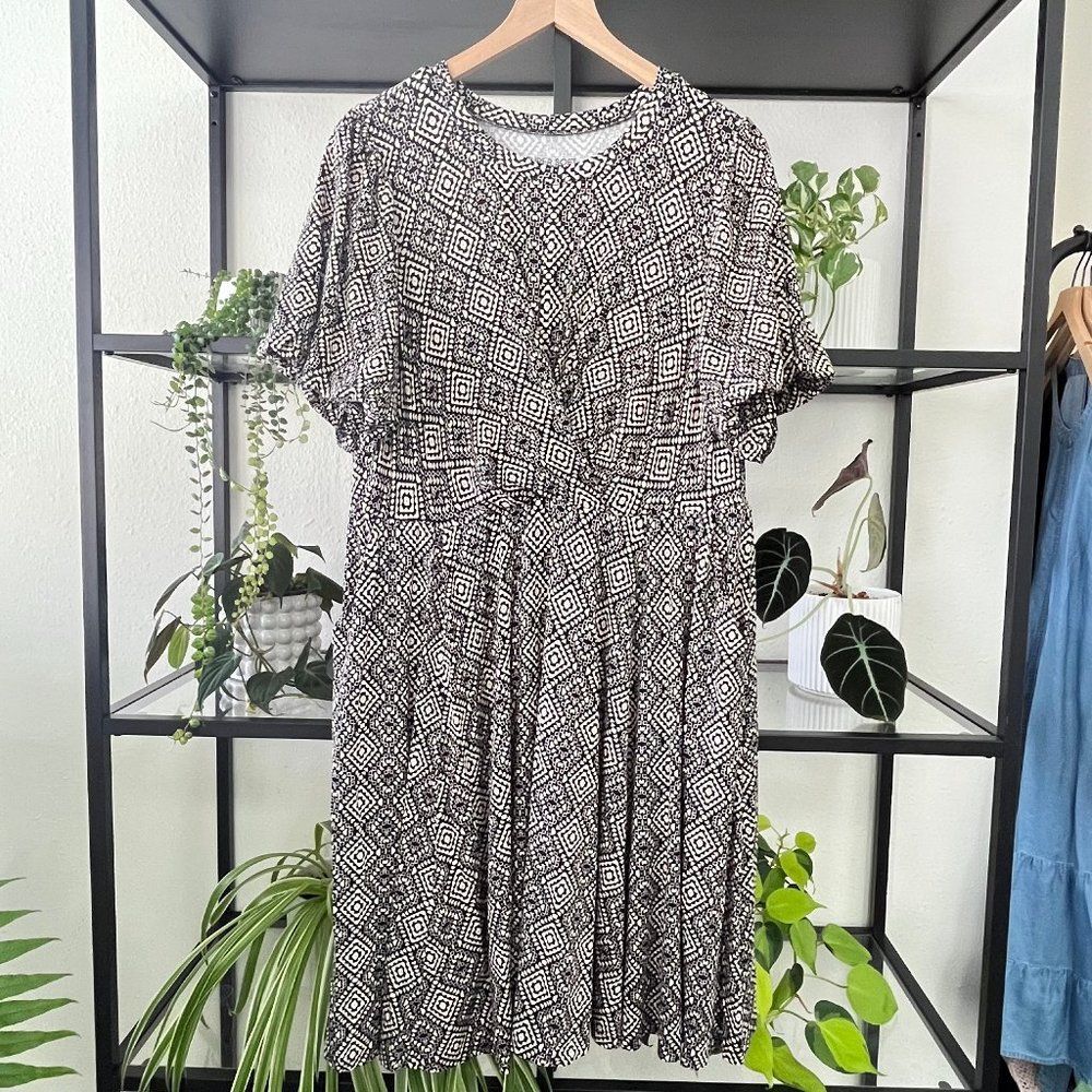 New Torrid Black & Cream Patterned Dress - Size 1X